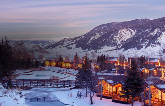 RIJH-Gradient-Masthead Jackson WY | Rustic Inn at Jackson Hole | Jackson Hole Hotels
