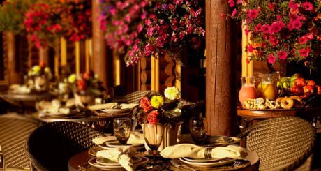 Outdoor-Table Jackson WY | Rustic Inn Creekside Resort & Spa | Jackson Hole Hotel
